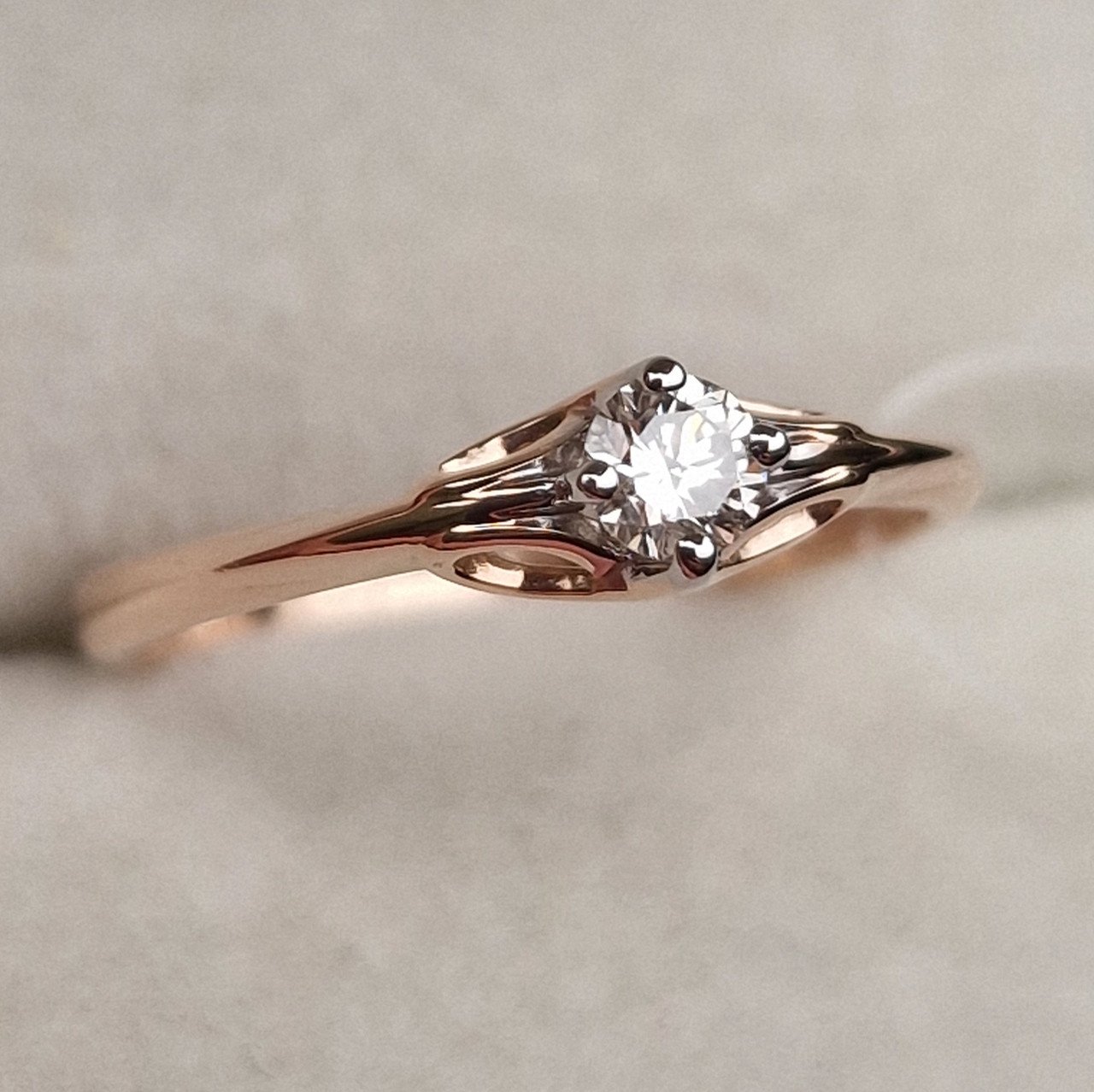 Кольцо Deimantas 98703351 17р 1,5гр 0,17ct. купить,NaN