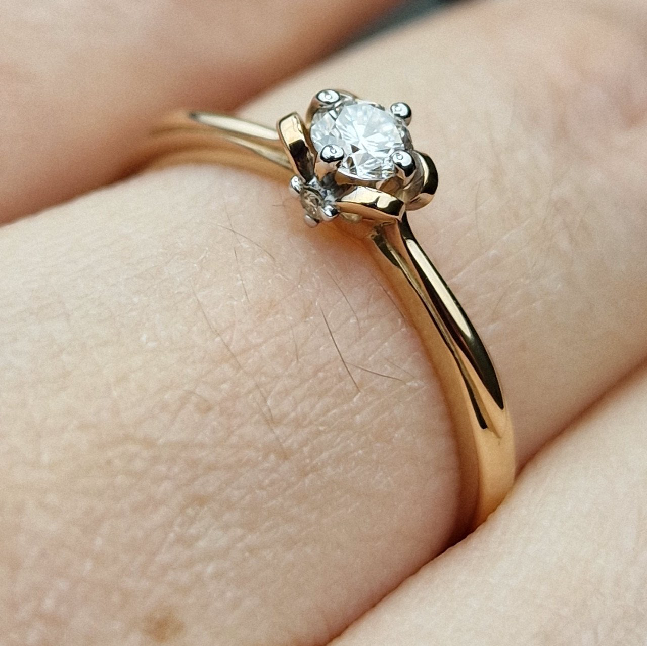 Кольцо Deimantas 98703350 18р 1,43гр 0,19ct. купить,NaN