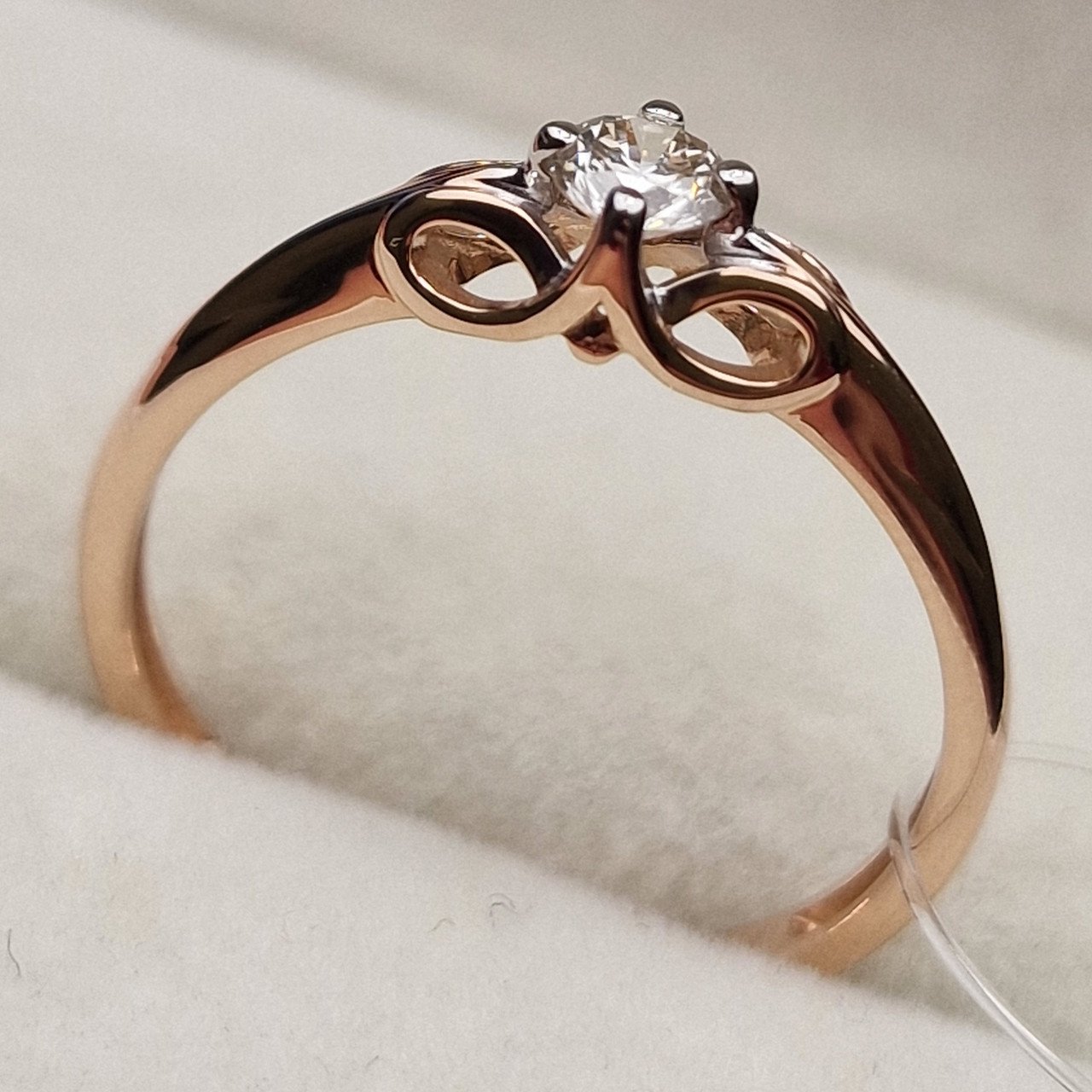 Кольцо Deimantas 98703351 17р 1,5гр 0,17ct. купить,NaN
