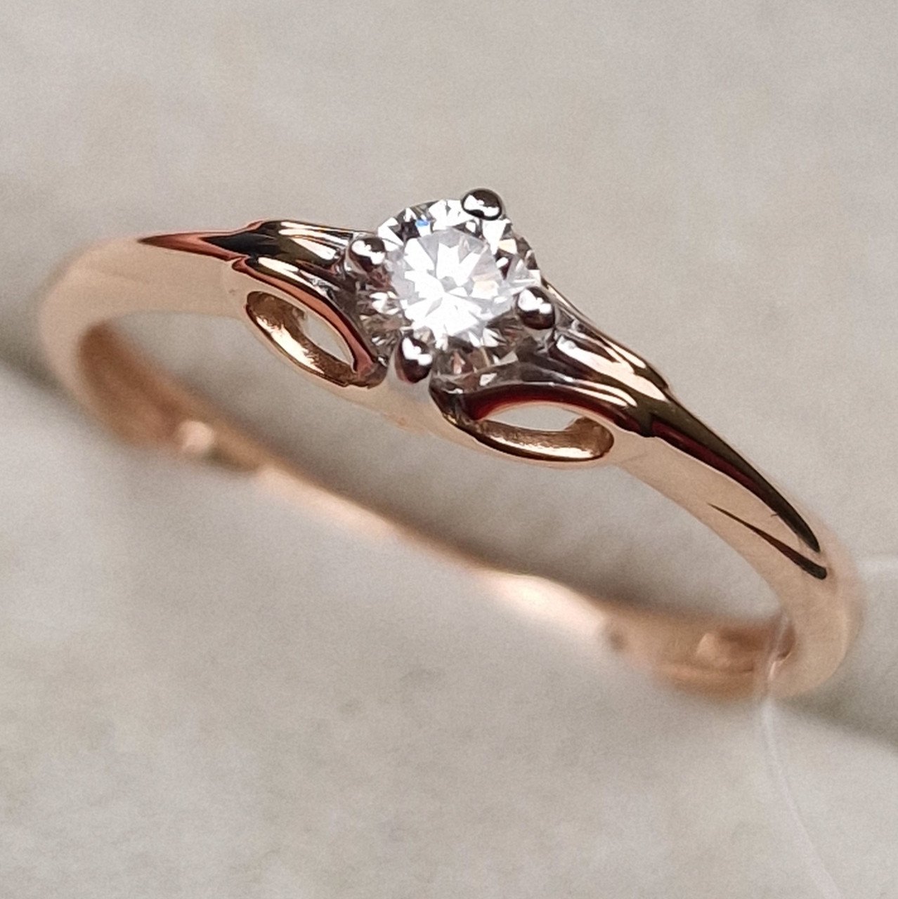 Кольцо Deimantas 98703351 17р 1,5гр 0,17ct. купить,NaN