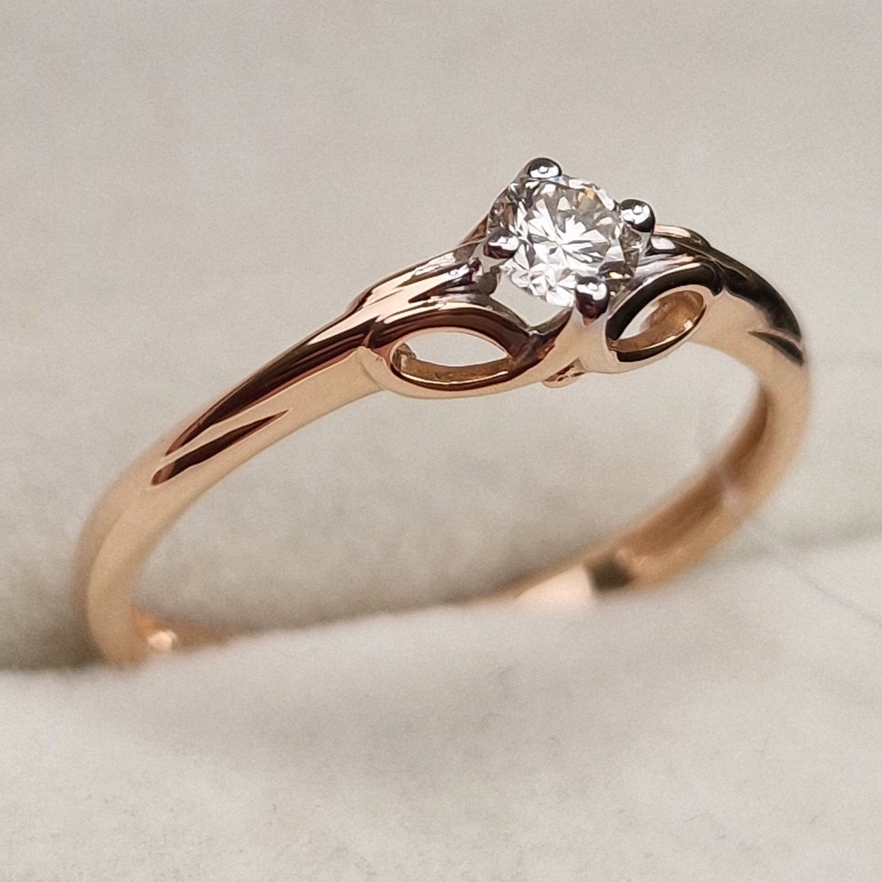 Кольцо Deimantas 98703351 17р 1,5гр 0,17ct. купить,NaN