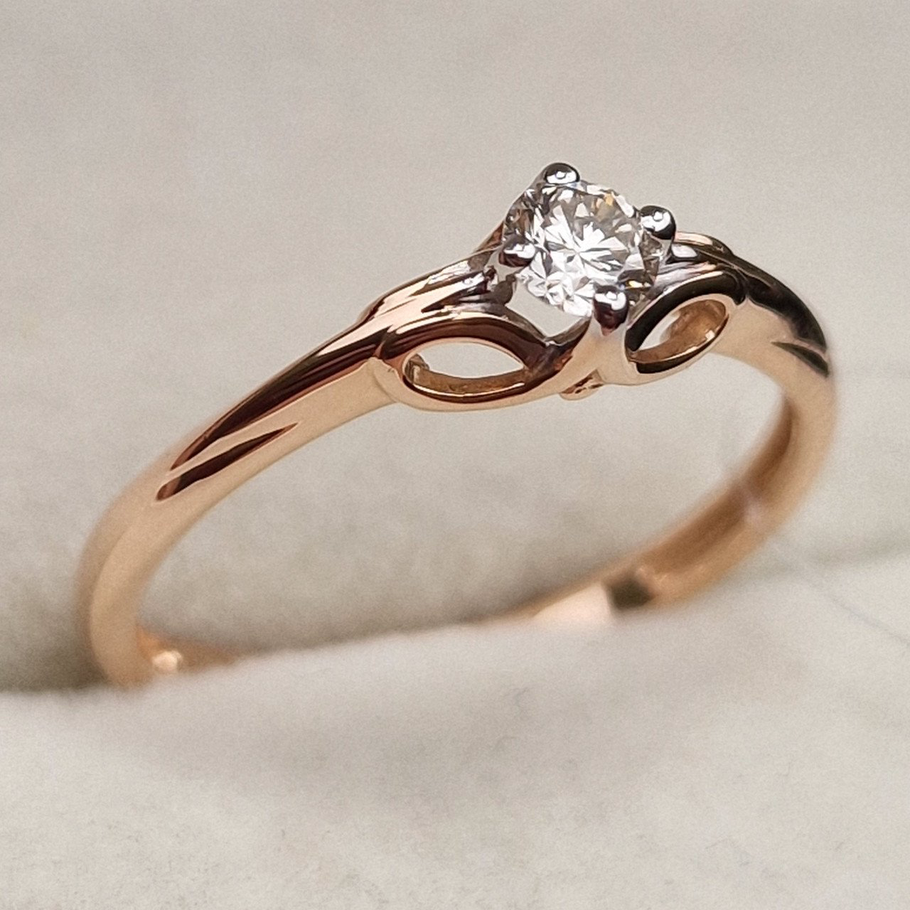 Кольцо Deimantas 98703351 17р 1,5гр 0,17ct. купить,NaN