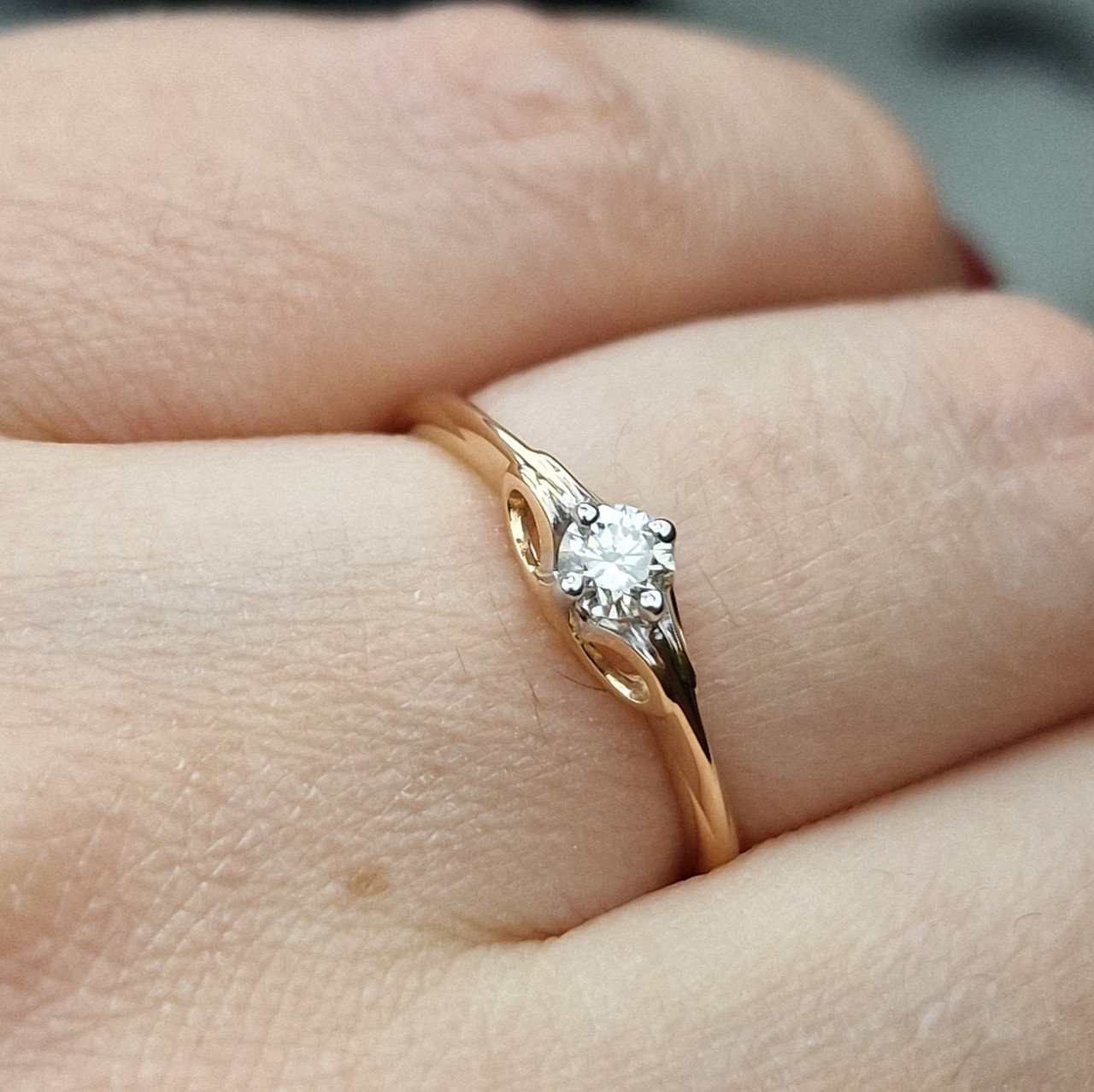 Кольцо Deimantas 98703351 17р 1,5гр 0,17ct. купить,NaN