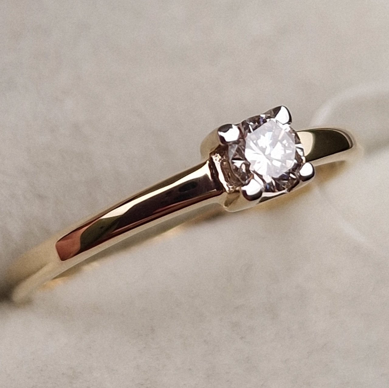 Кольцо Deimantas 98703358 16,5р 1,31гр 0,16ct. купить,NaN