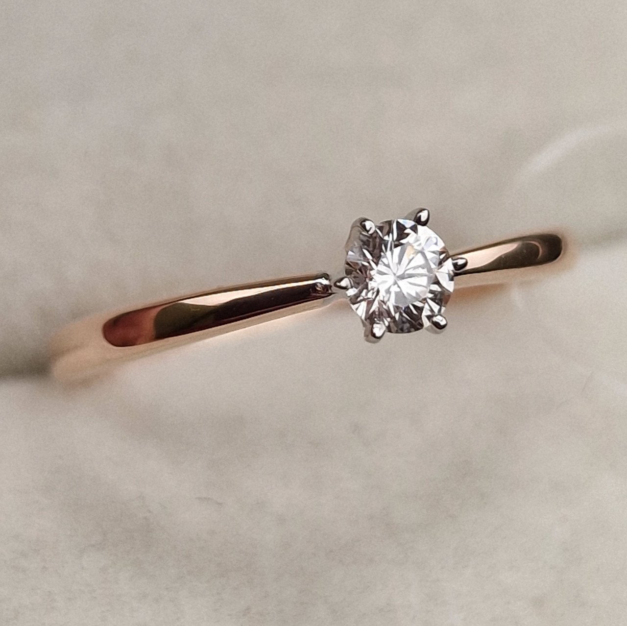 Кольцо Deimantas 98703357 16,5р 1,24гр 0,18ct. купить,NaN