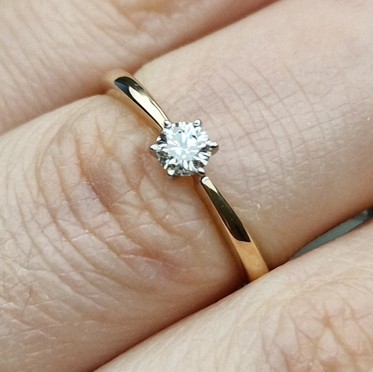 Кольцо Deimantas 98703357 16,5р 1,24гр 0,18ct. купить,NaN