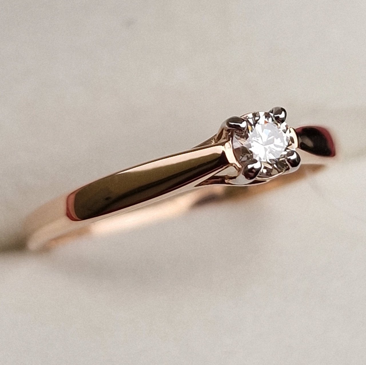 Кольцо Deimantas 98703352 17,5р 1,543гр 0,17ct. купить,NaN