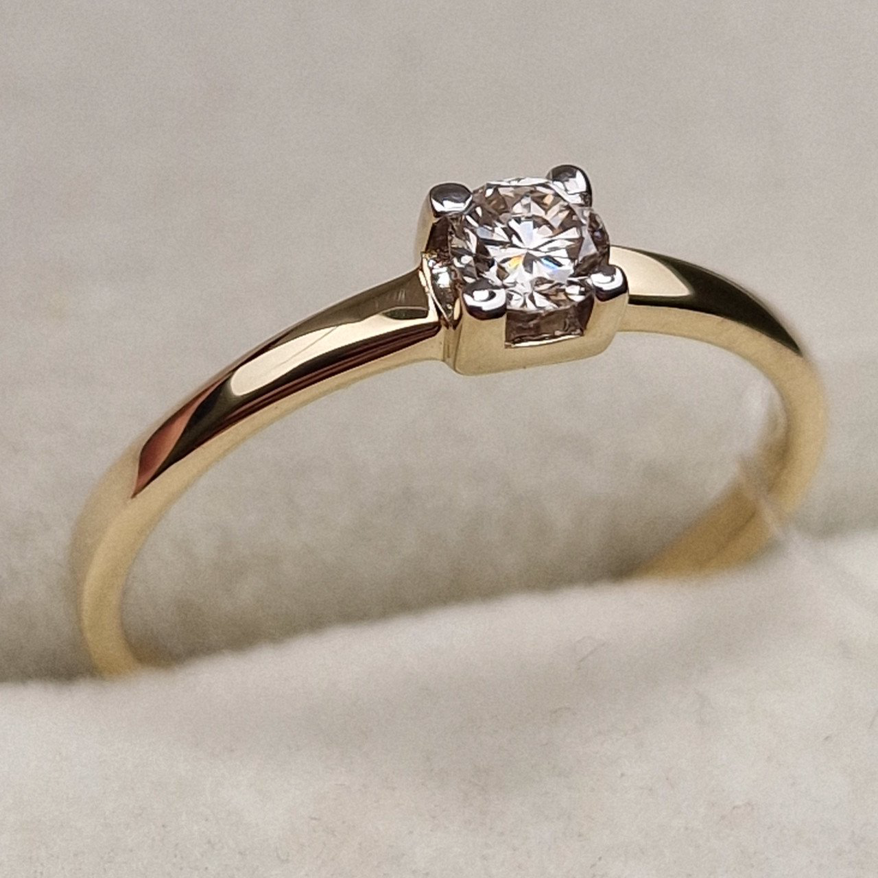 Кольцо Deimantas 98703358 16,5р 1,31гр 0,16ct. купить,NaN