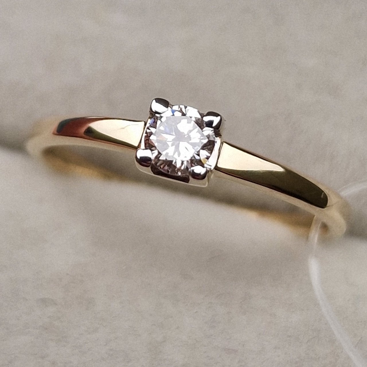 Кольцо Deimantas 98703358 16,5р 1,31гр 0,16ct. купить,NaN