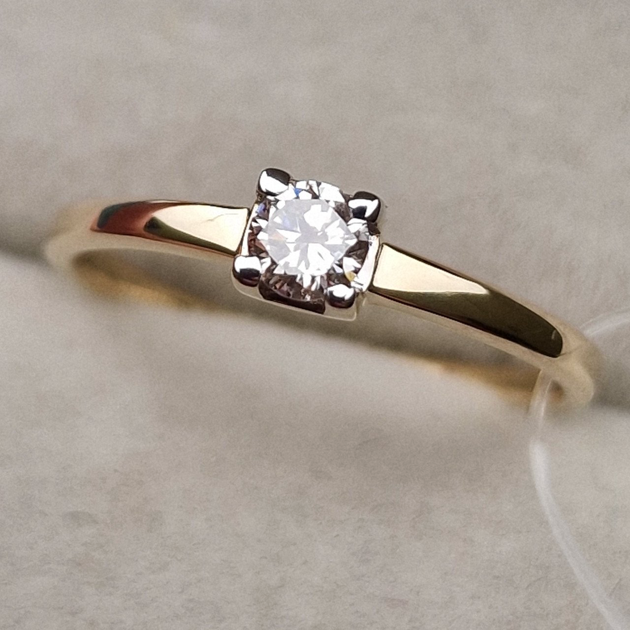 Кольцо Deimantas 98703358 16,5р 1,31гр 0,16ct. купить,NaN
