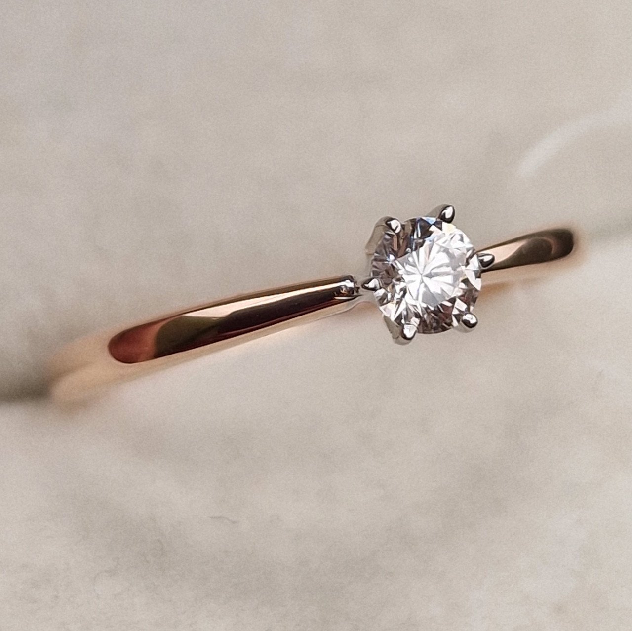 Кольцо Deimantas 98703357 16,5р 1,24гр 0,18ct. купить,NaN