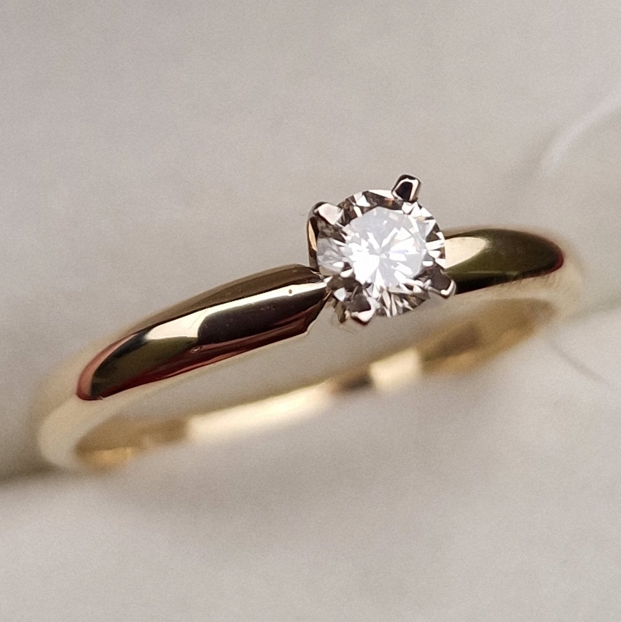 Кольцо Deimantas 98703364 17р 2,17гр 0,26ct. купить,NaN