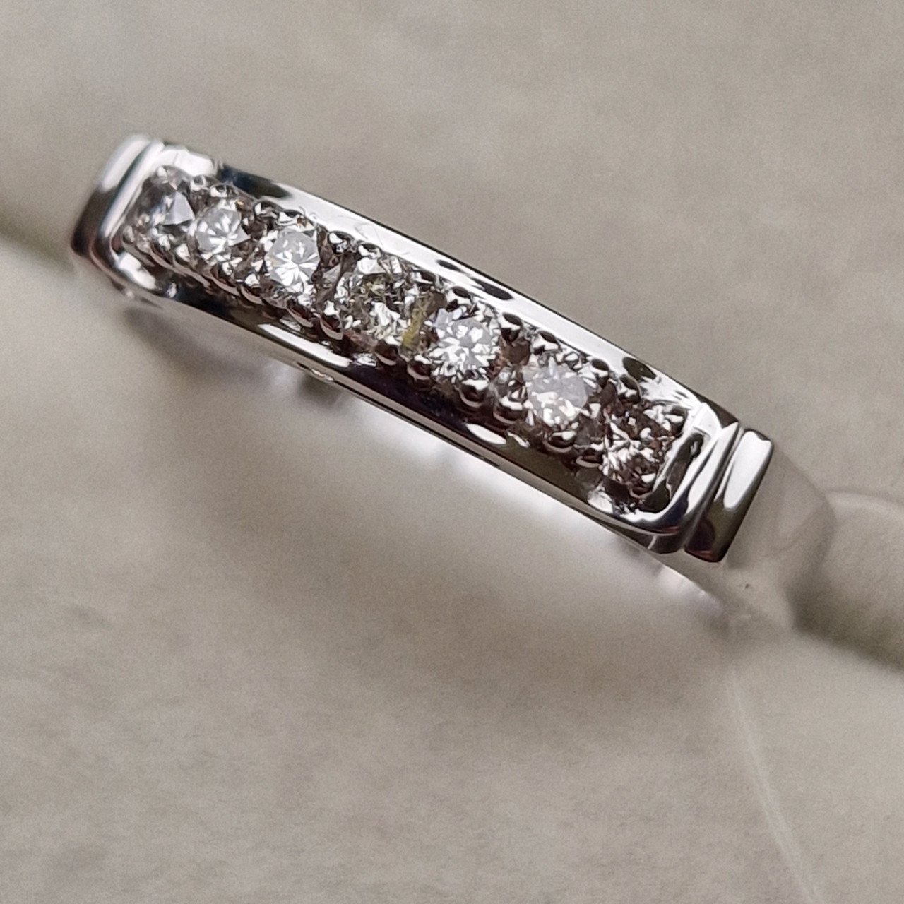 Кольца Deimantas 98703361 16,5р 2,45гр 0,21ct. купить,NaN