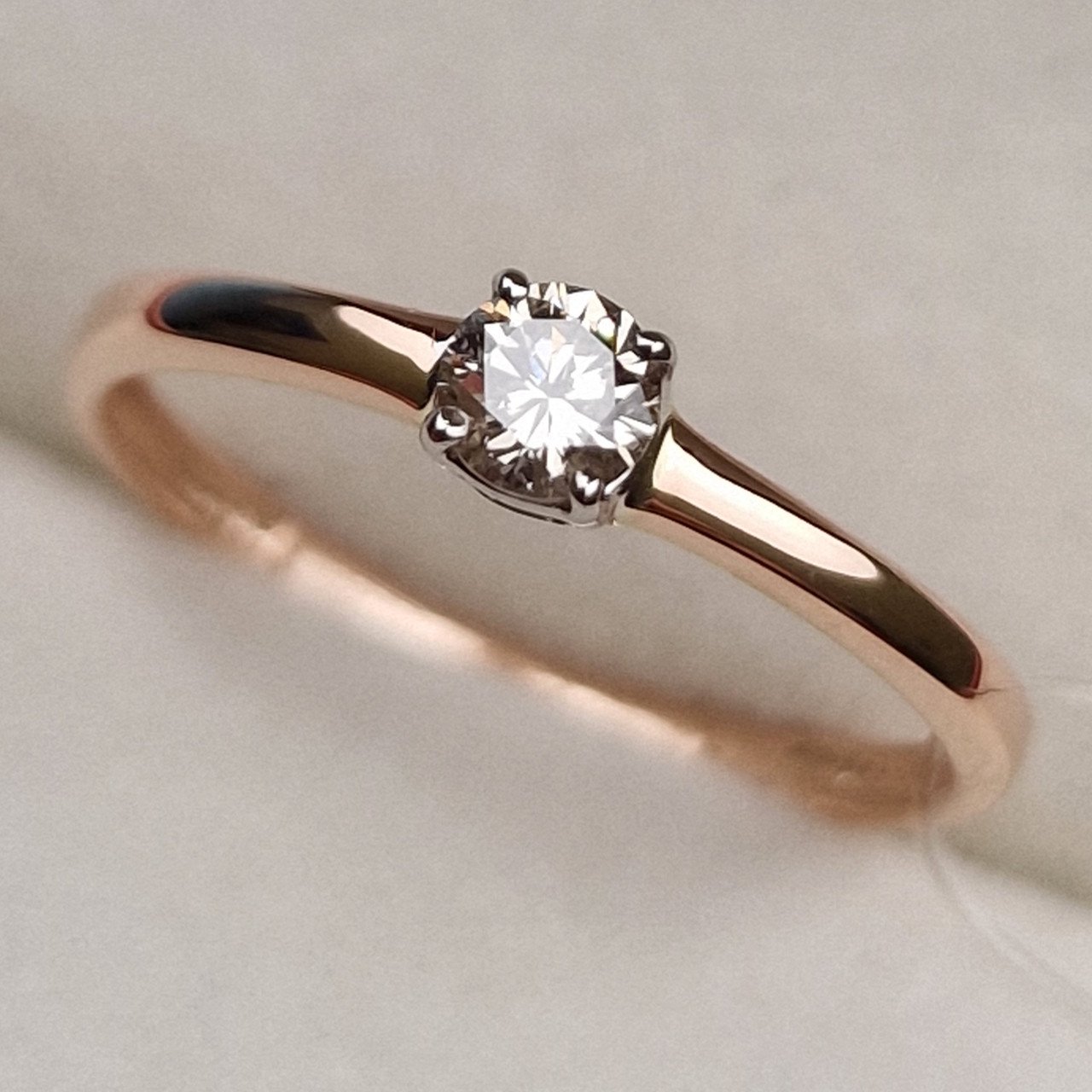 Кольцо Deimantas 98703360 16р 1,08гр 0,17ct. купить,NaN