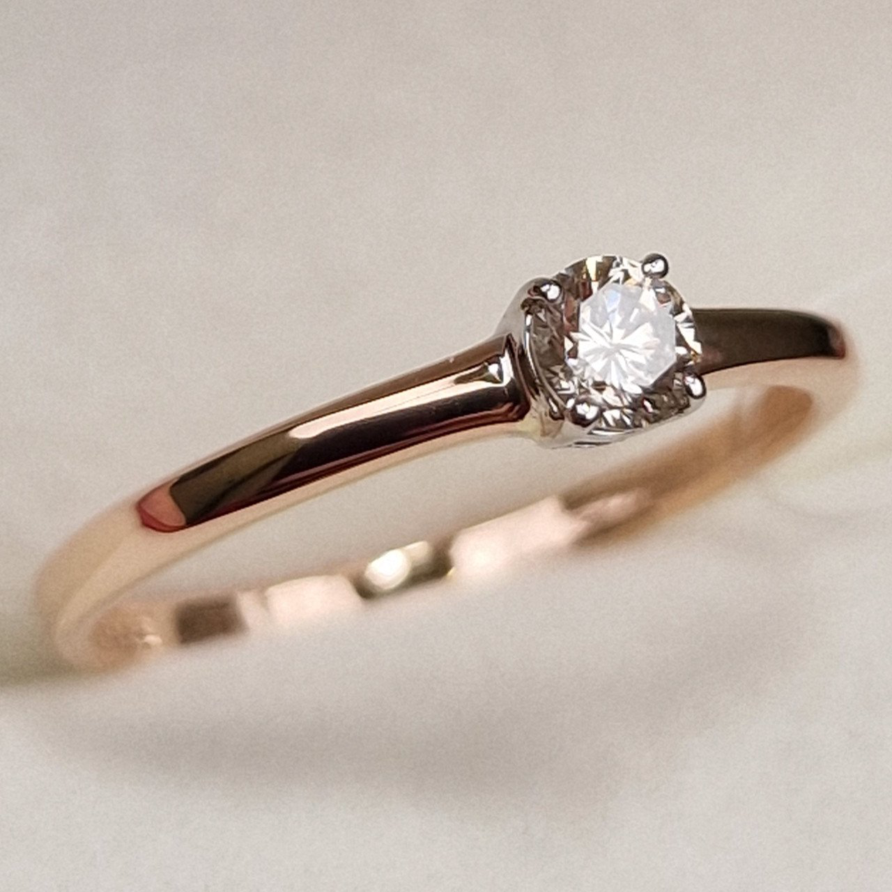 Кольцо Deimantas 98703360 16р 1,08гр 0,17ct. купить,NaN
