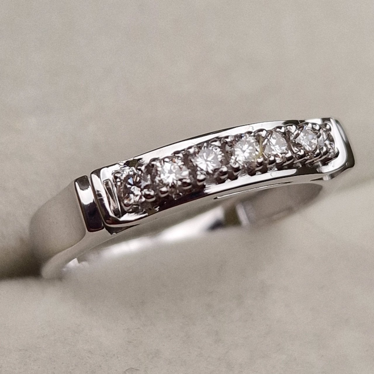 Кольца Deimantas 98703361 16,5р 2,45гр 0,21ct. купить,NaN