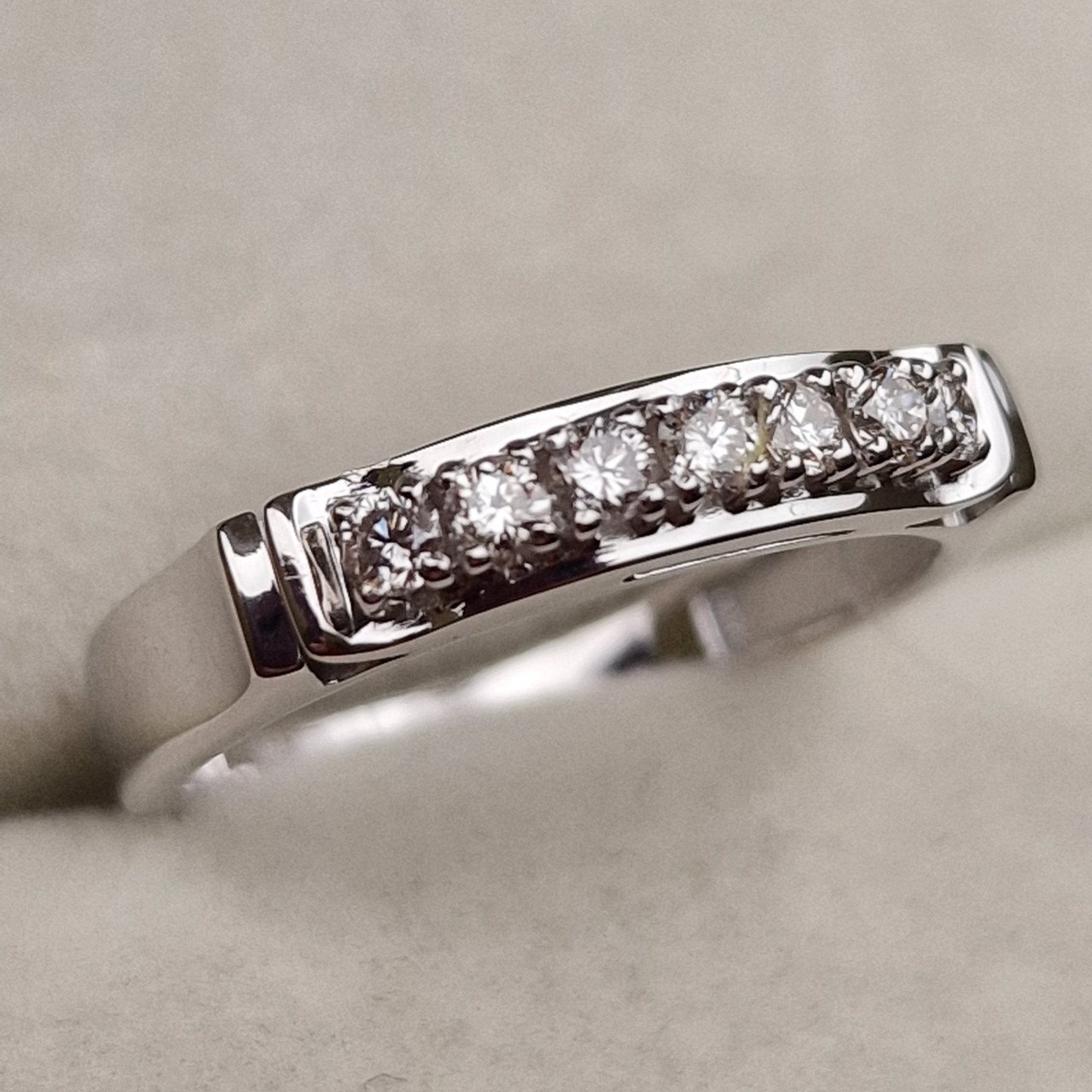 Кольца Deimantas 98703361 16,5р 2,45гр 0,21ct. купить,NaN