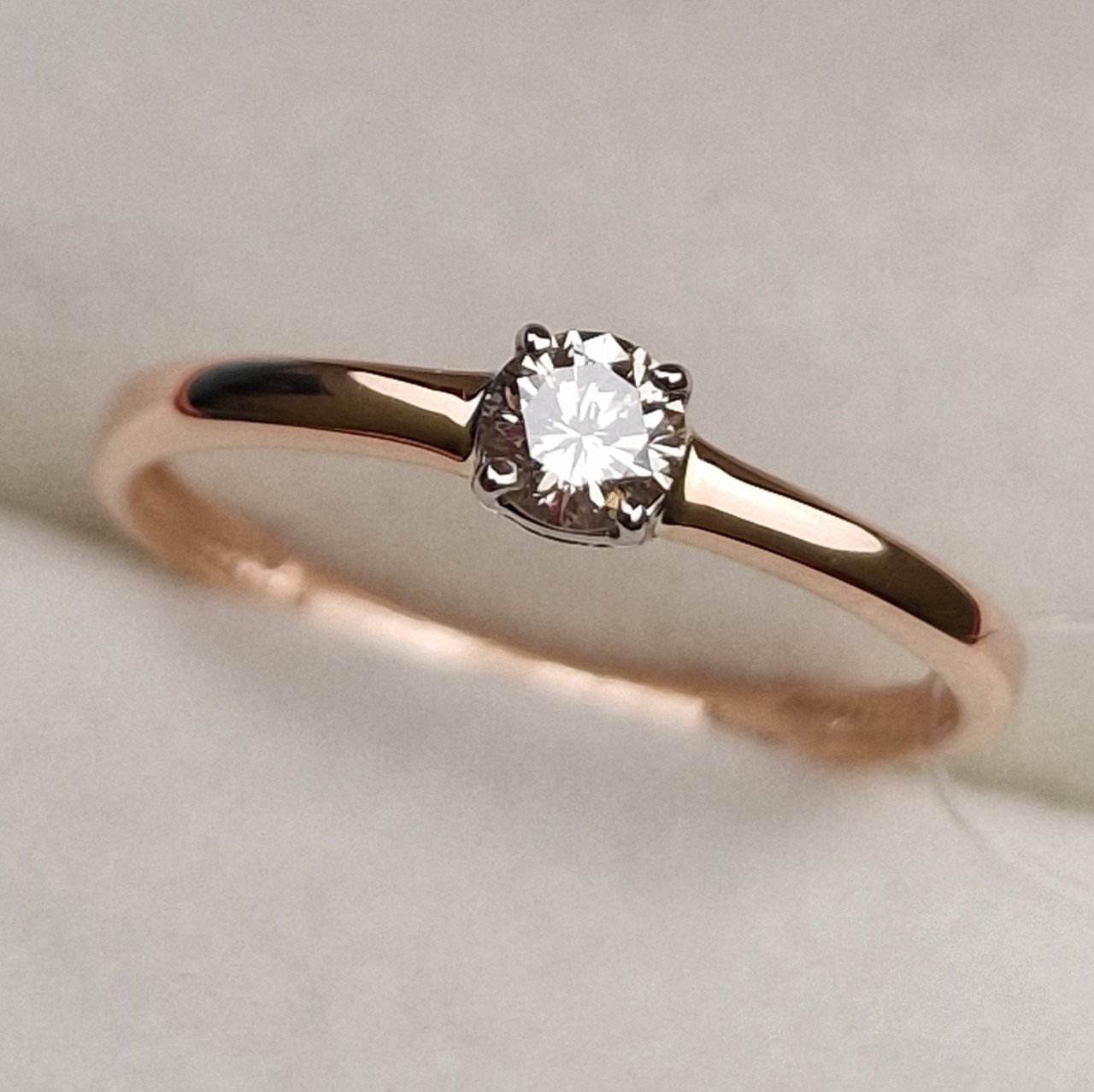 Кольцо Deimantas 98703360 16р 1,08гр 0,17ct. купить,NaN