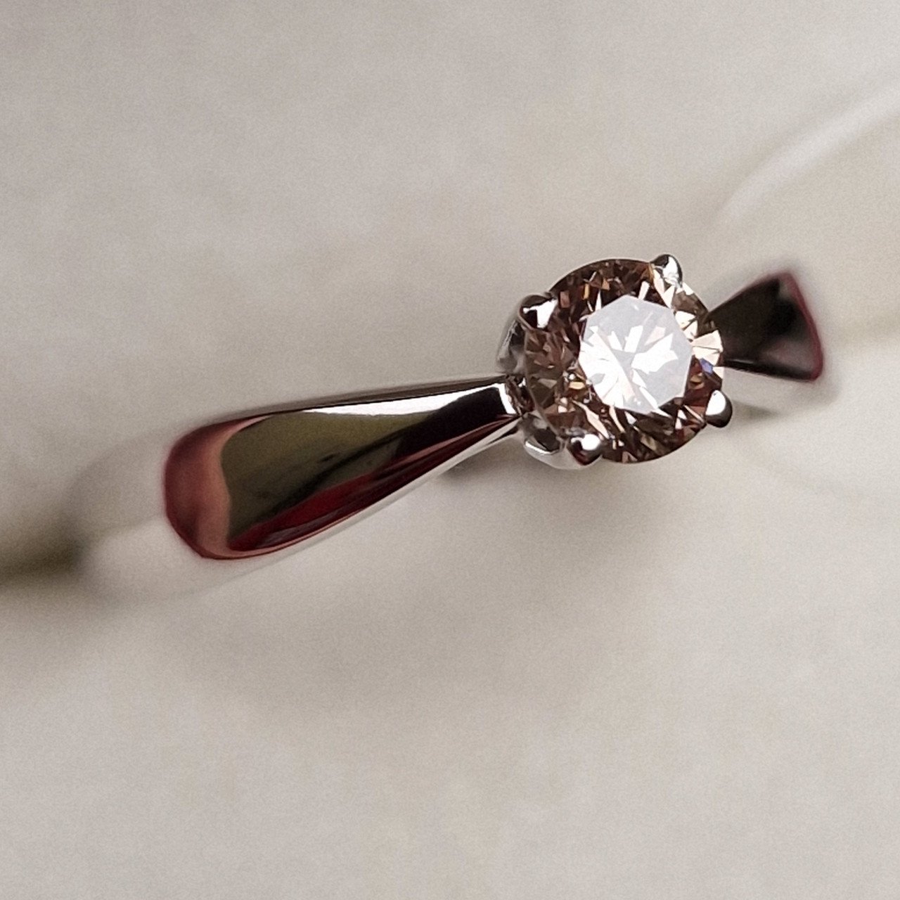 Кольцо Deimantas 98703362 16,5р 3,26гр 0,38ct. купить,NaN