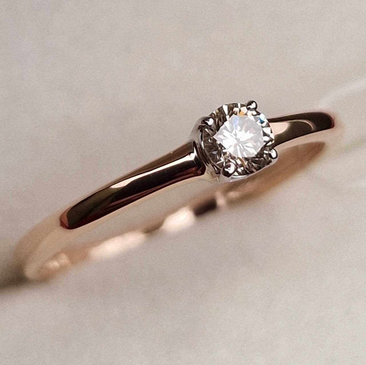 Кольцо Deimantas 98703360 16р 1,08гр 0,17ct. купить,NaN