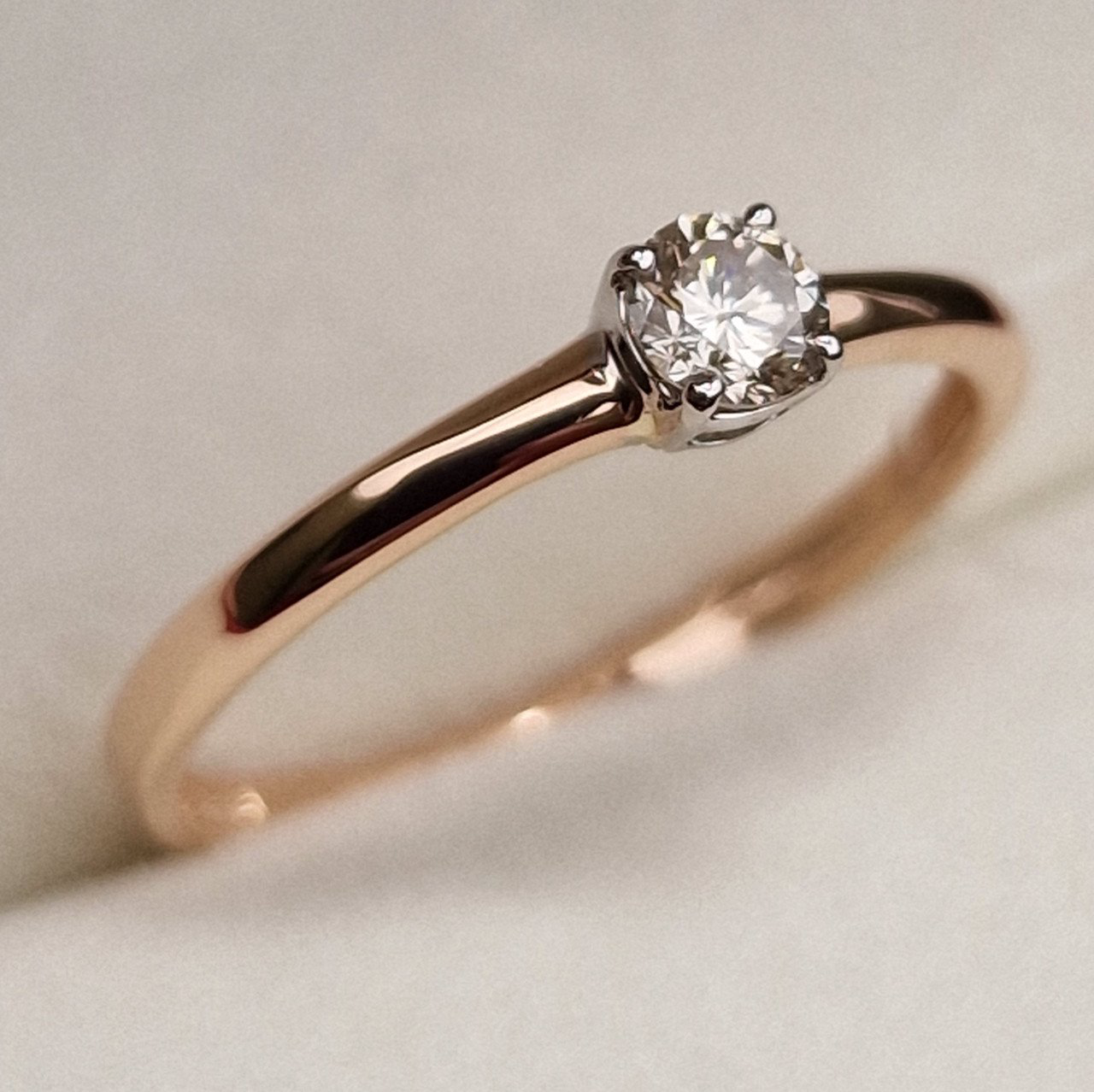 Кольцо Deimantas 98703360 16р 1,08гр 0,17ct. купить,NaN