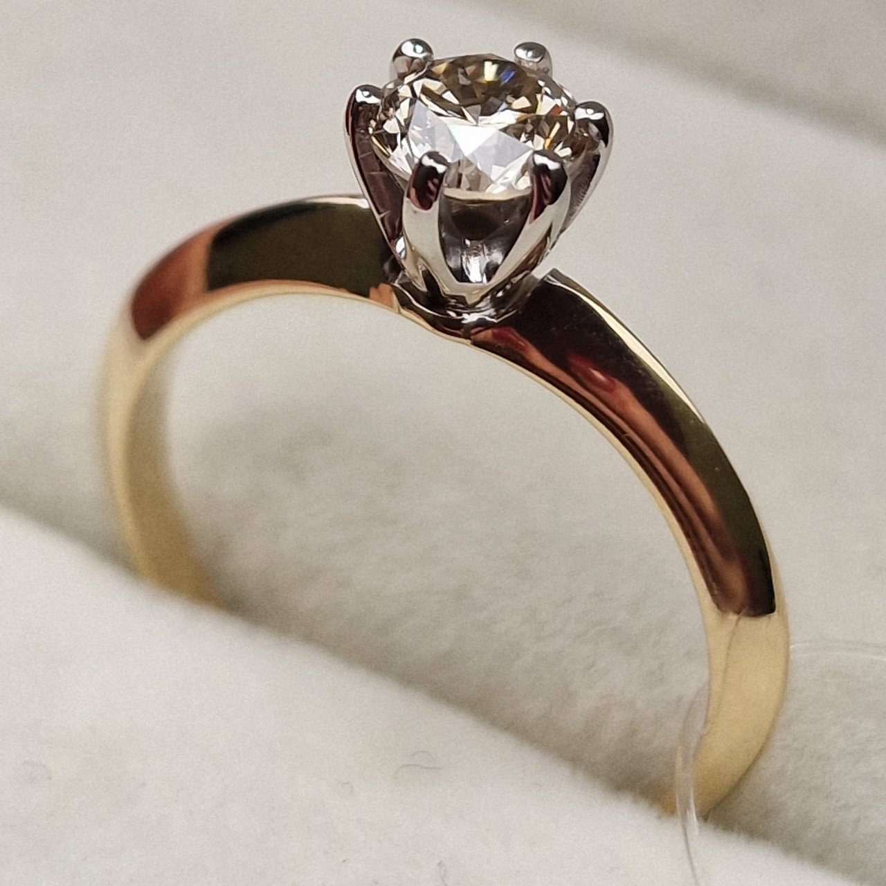 Кольцо Deimantas 98703363 17,5р 2,48гр 0,60ct. купить,NaN
