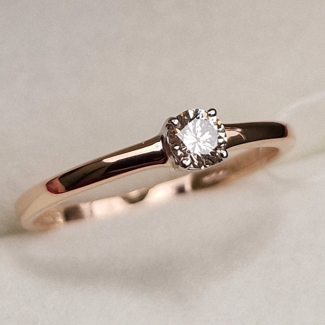 Кольцо Deimantas 98703360 16р 1,08гр 0,17ct. купить,NaN