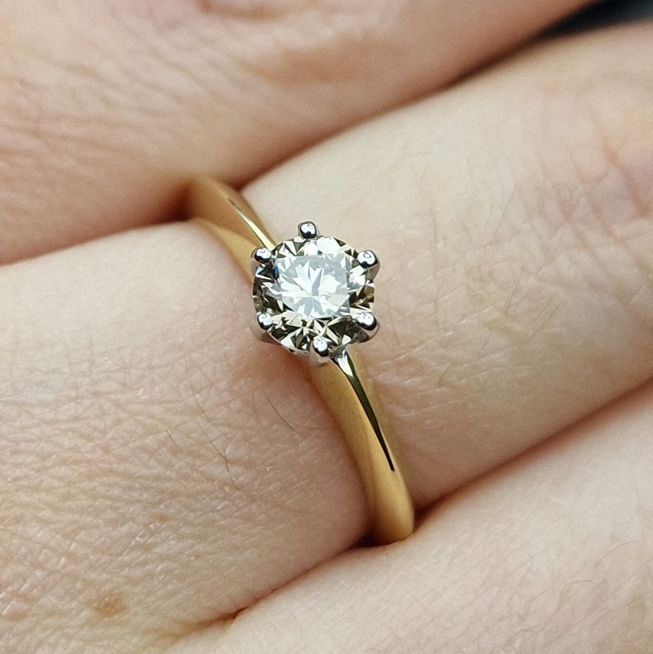 Кольцо Deimantas 98703363 17,5р 2,48гр 0,60ct. купить,NaN