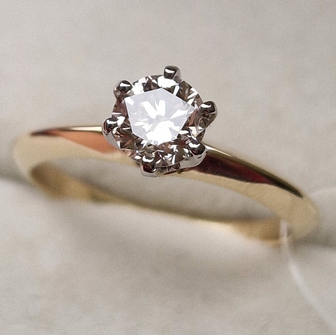 Кольцо Deimantas 98703366 17,5р 2,152гр 0,62ct. купить,NaN