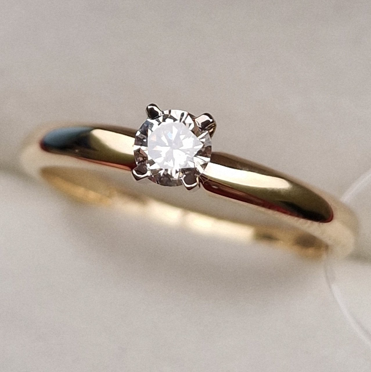 Кольцо Deimantas 98703367 17р 2,14гр 0,17ct. купить,NaN