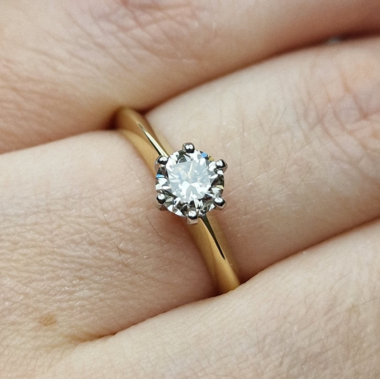Кольцо Deimantas 98703366 17,5р 2,152гр 0,62ct. купить,NaN