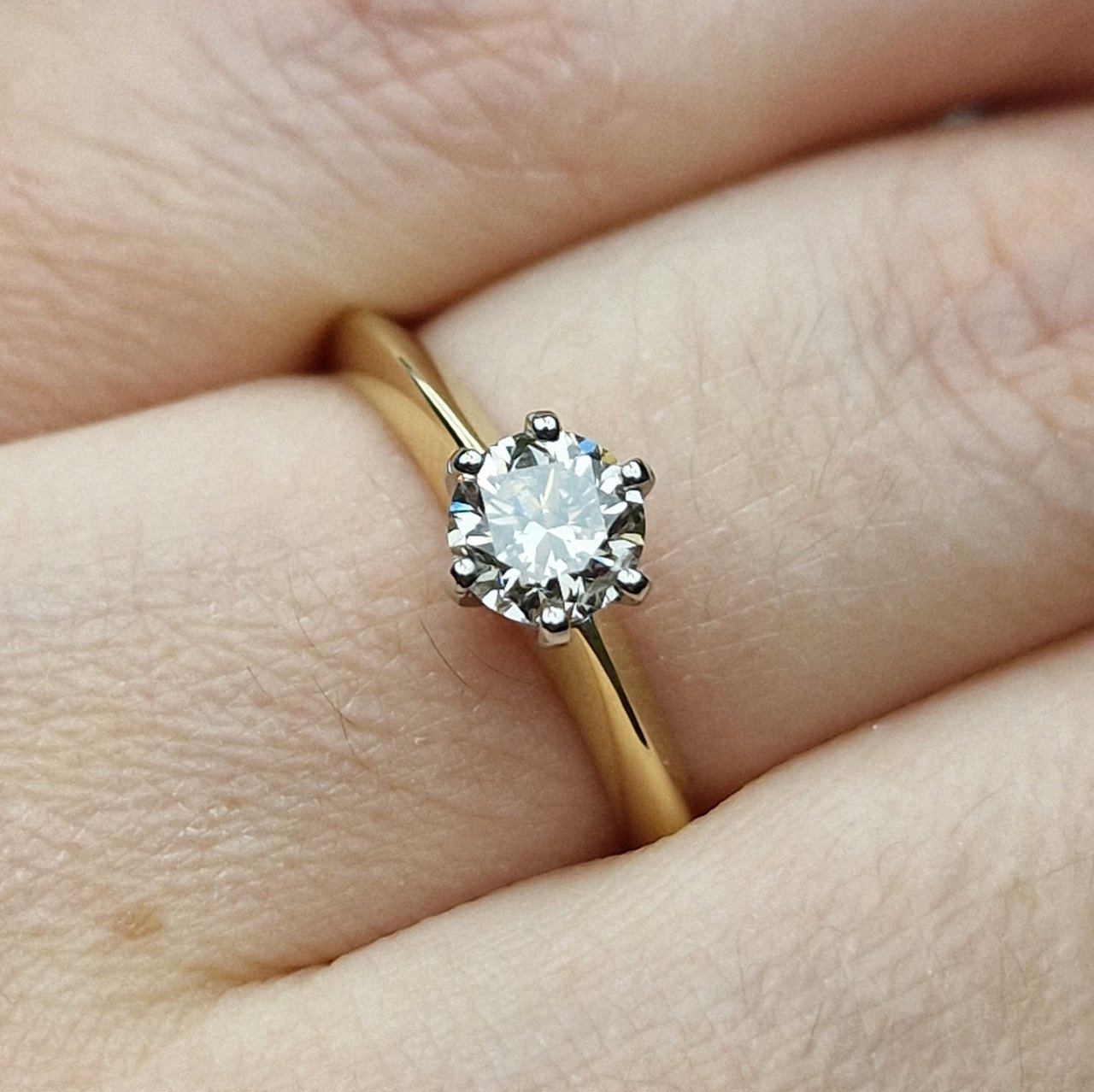 Кольцо Deimantas 98703366 17,5р 2,152гр 0,62ct. купить,NaN