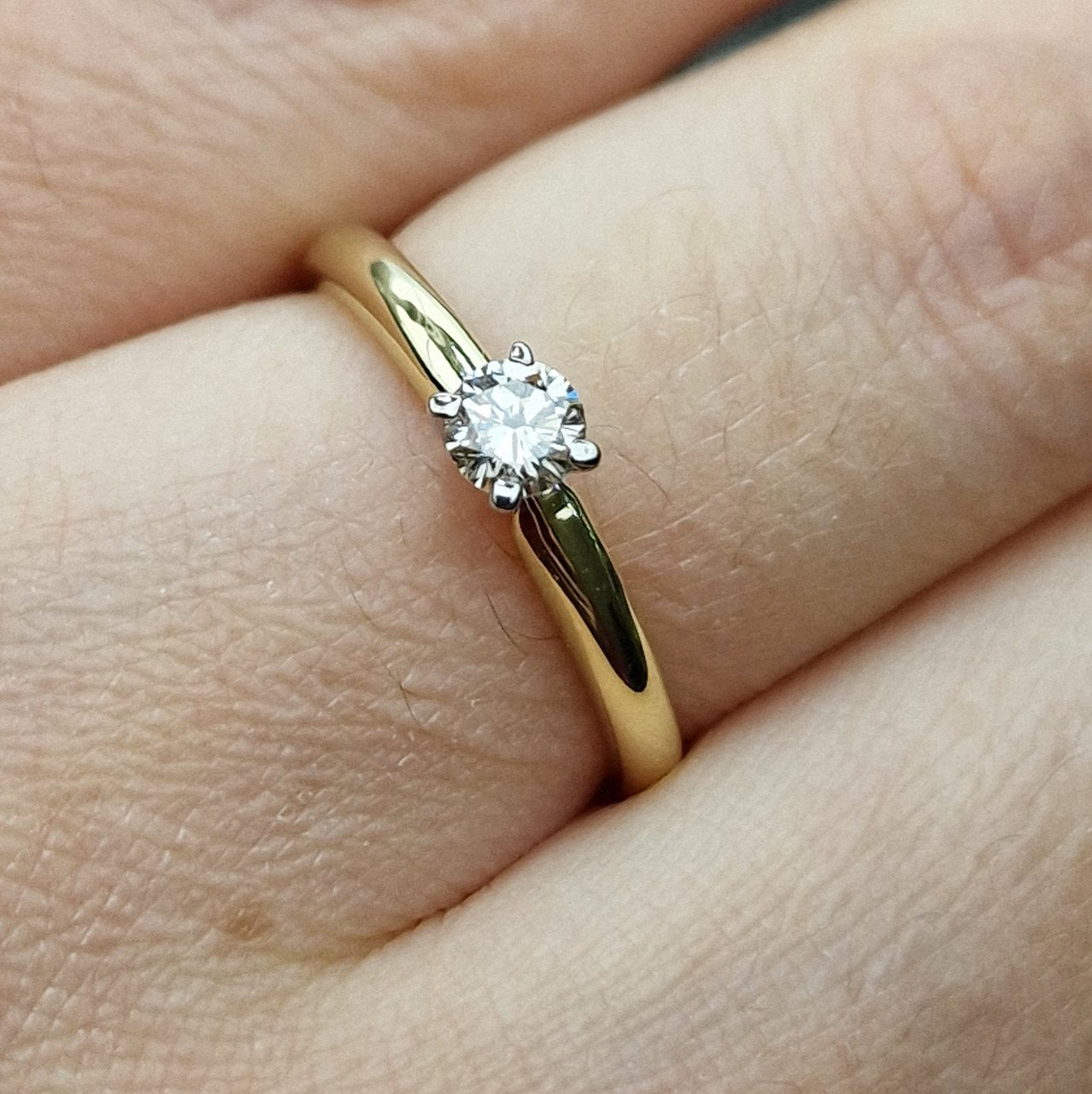 Кольцо Deimantas 98703369 17р 2,09гр 0,23ct. купить,NaN
