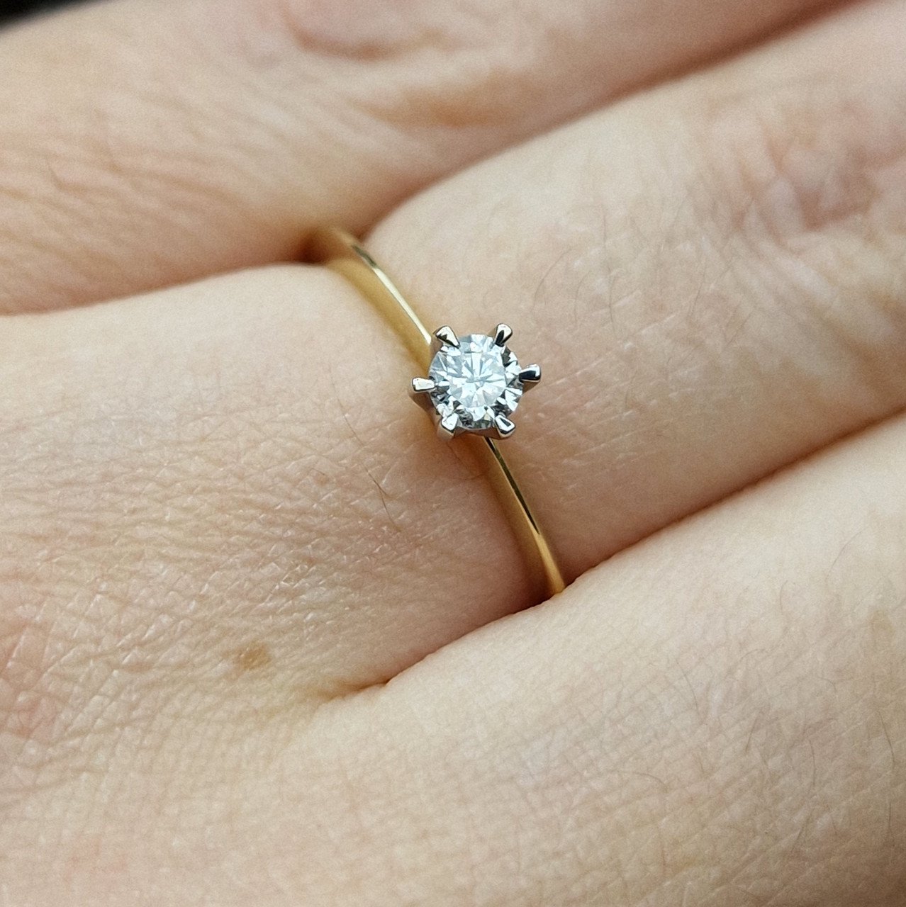 Кольцо Deimantas 98703370 16,5р 1,78гр 0,15ct. купить,NaN