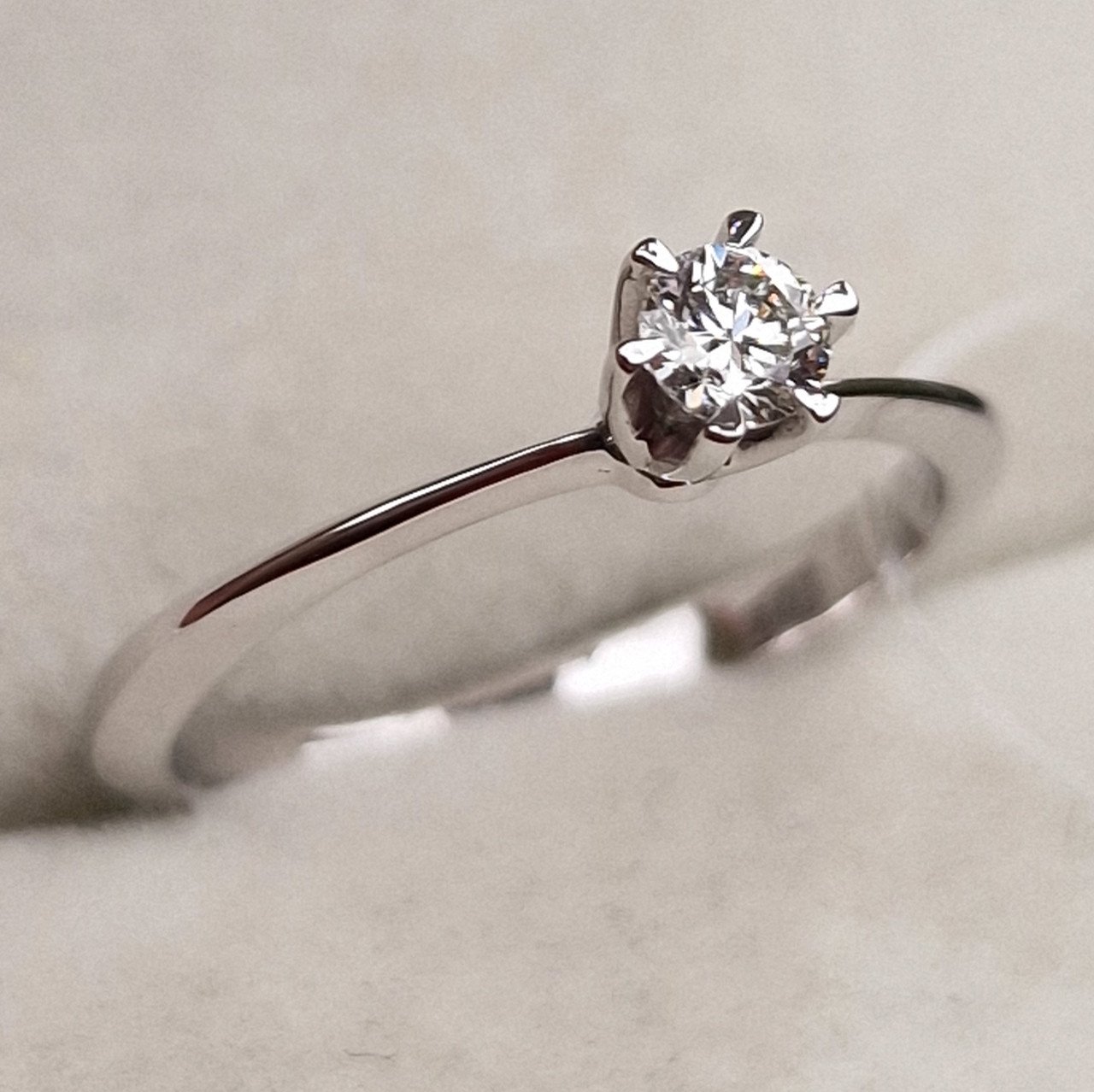 Кольцо Deimantas 98703371 16,5р 1,79гр 0,16ct. купить,NaN