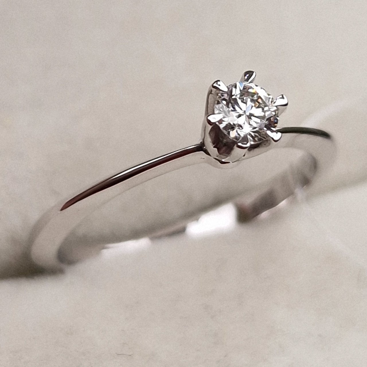 Кольцо Deimantas 98703371 16,5р 1,79гр 0,16ct. купить,NaN