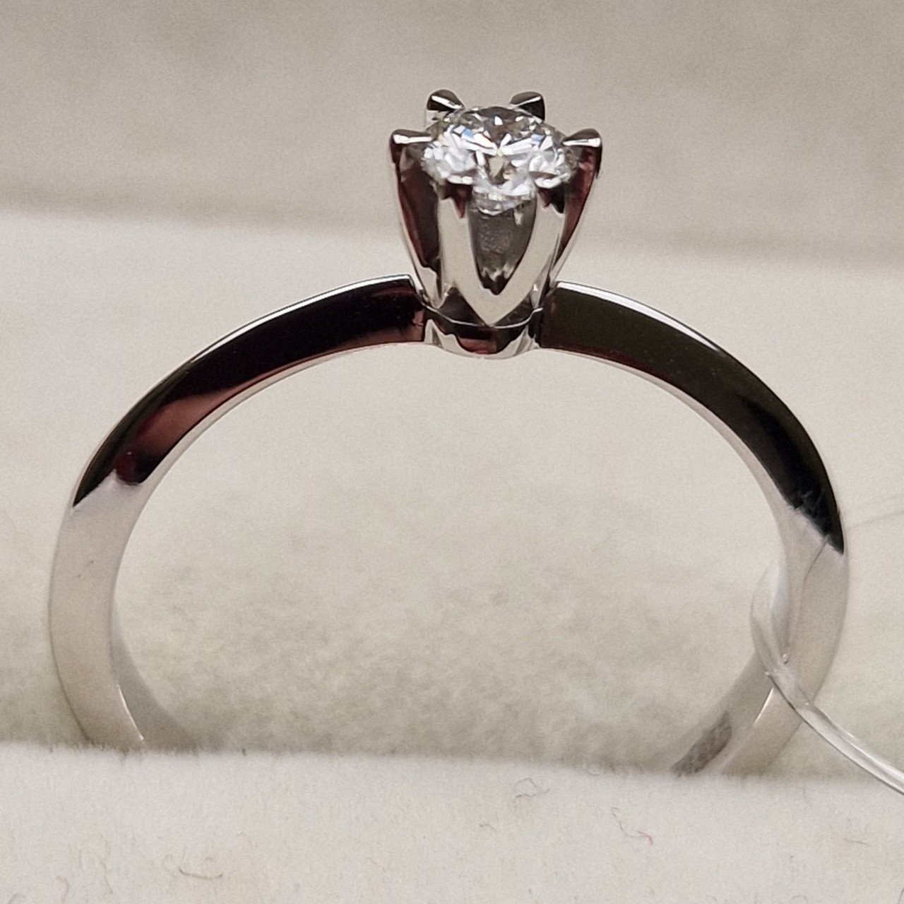 Кольцо Deimantas 98703371 16,5р 1,79гр 0,16ct. купить,NaN