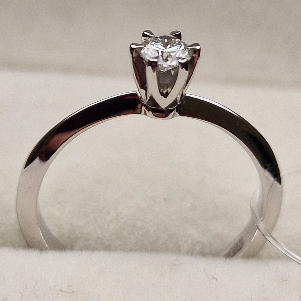 Кольцо Deimantas 98703371 16,5р 1,79гр 0,16ct. купить,NaN