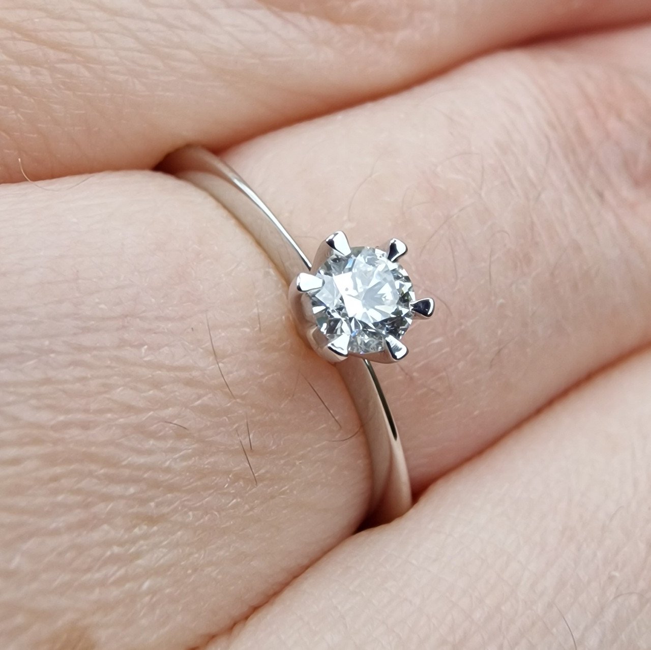 Кольцо Deimantas 98703372 16,5р 1,76гр 0,17ct. купить,NaN