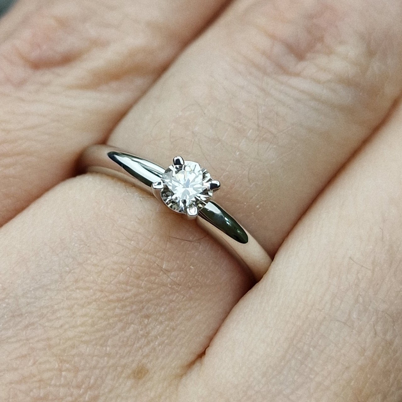 Кольцо Deimantas 98703374 16,5р 2,27гр 0,31ct. купить,NaN