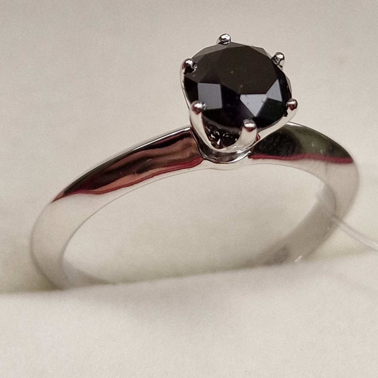 Кольцо Deimantas 98703375 17р 2,66гр 1,02ct. купить,NaN