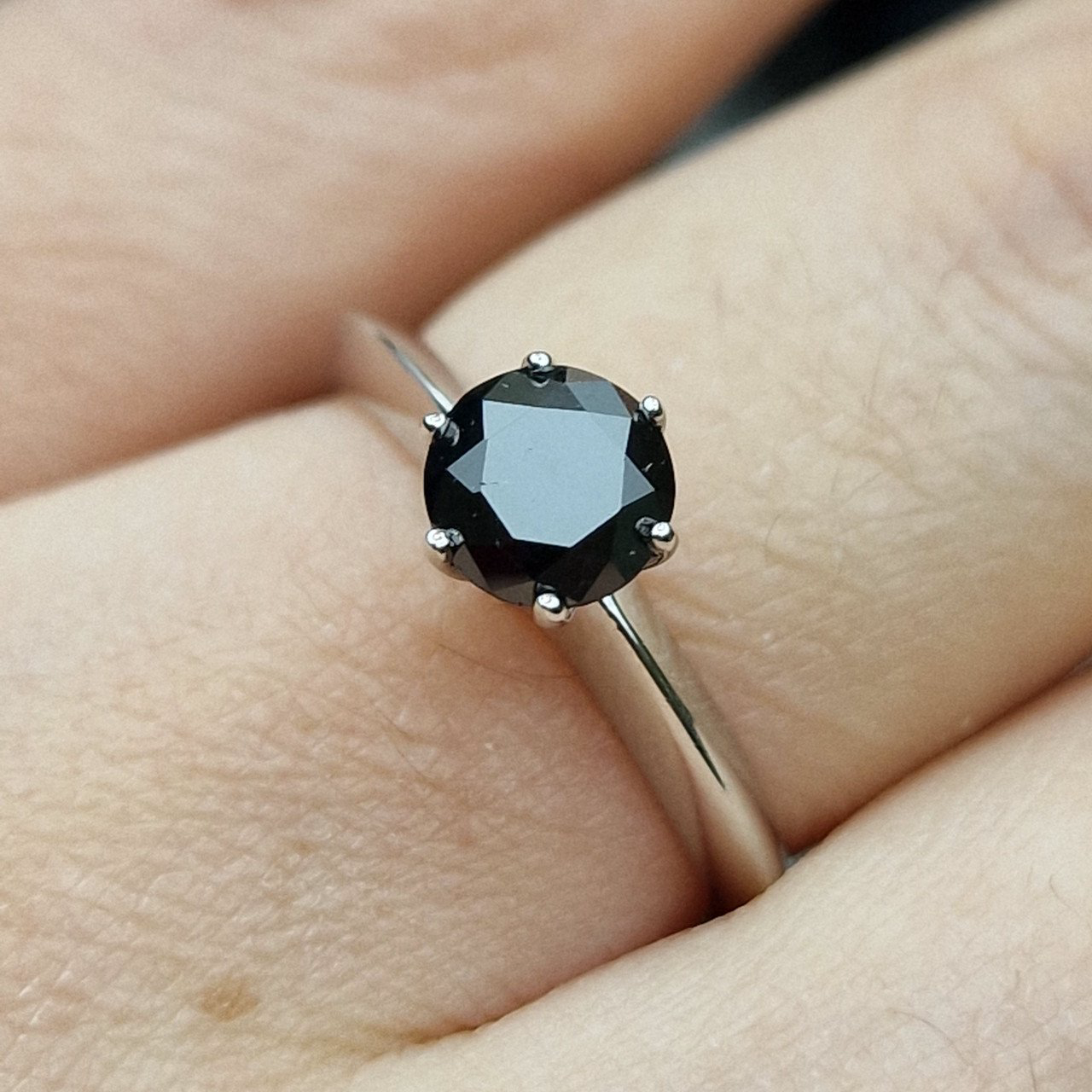 Кольцо Deimantas 98703375 17р 2,66гр 1,02ct. купить,NaN
