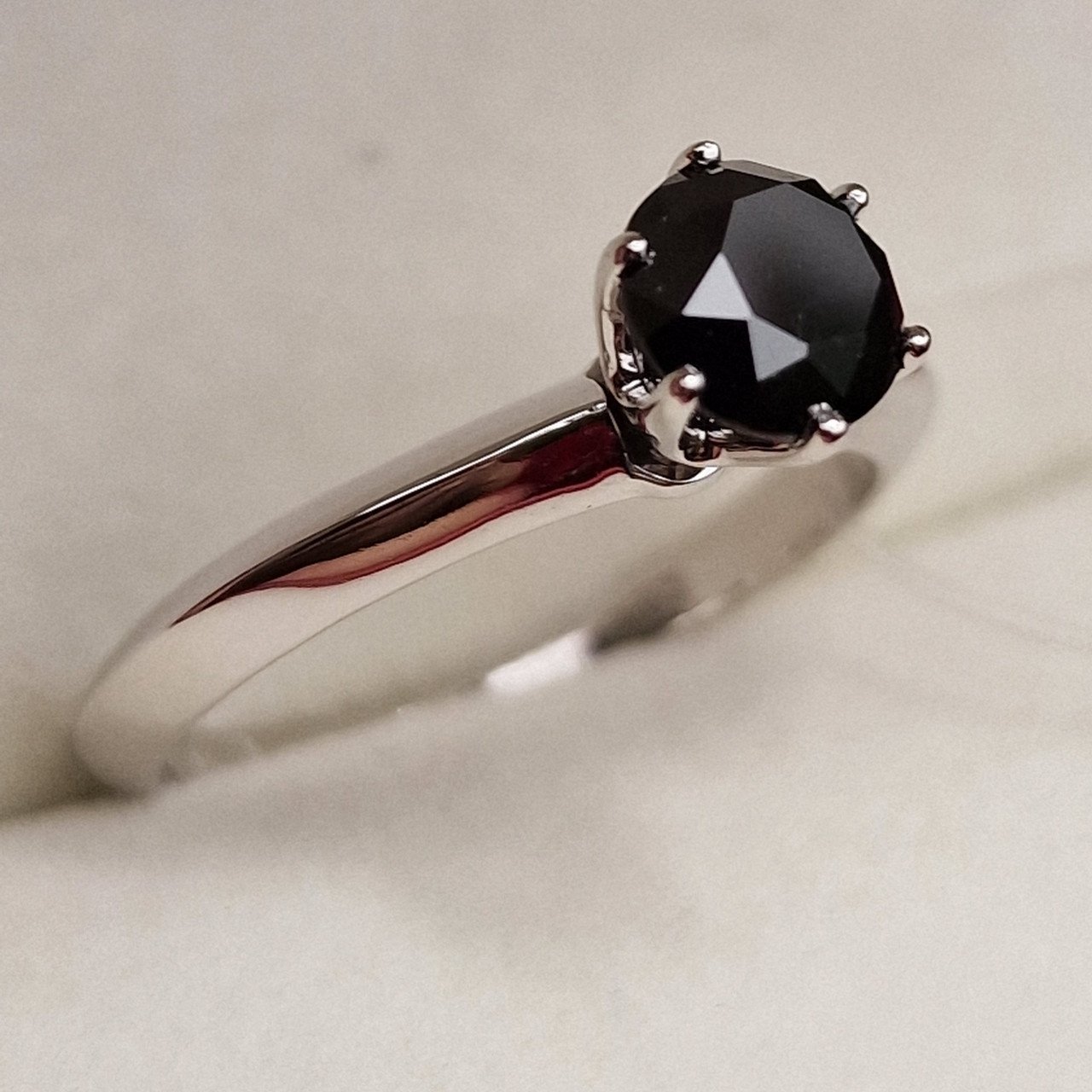 Кольцо Deimantas 98703375 17р 2,66гр 1,02ct. купить,NaN
