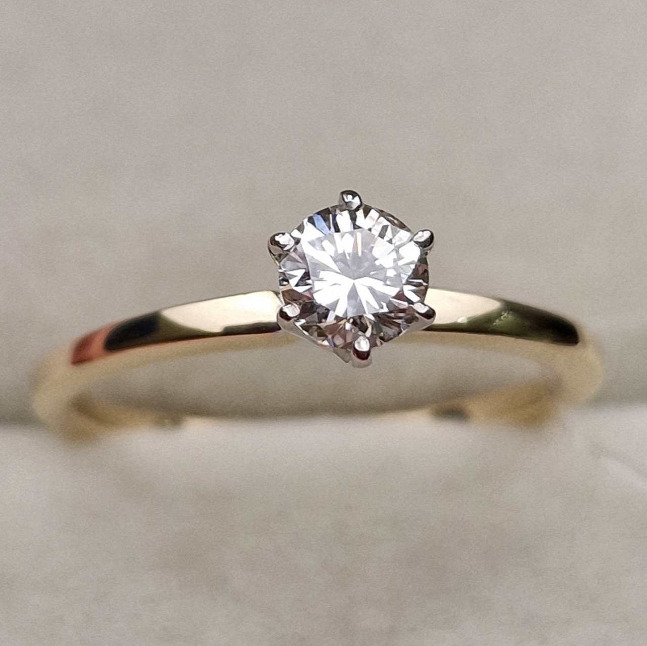 Кольцо Deimantas 98703376 17р 2,03гр 0,40ct. купить,NaN