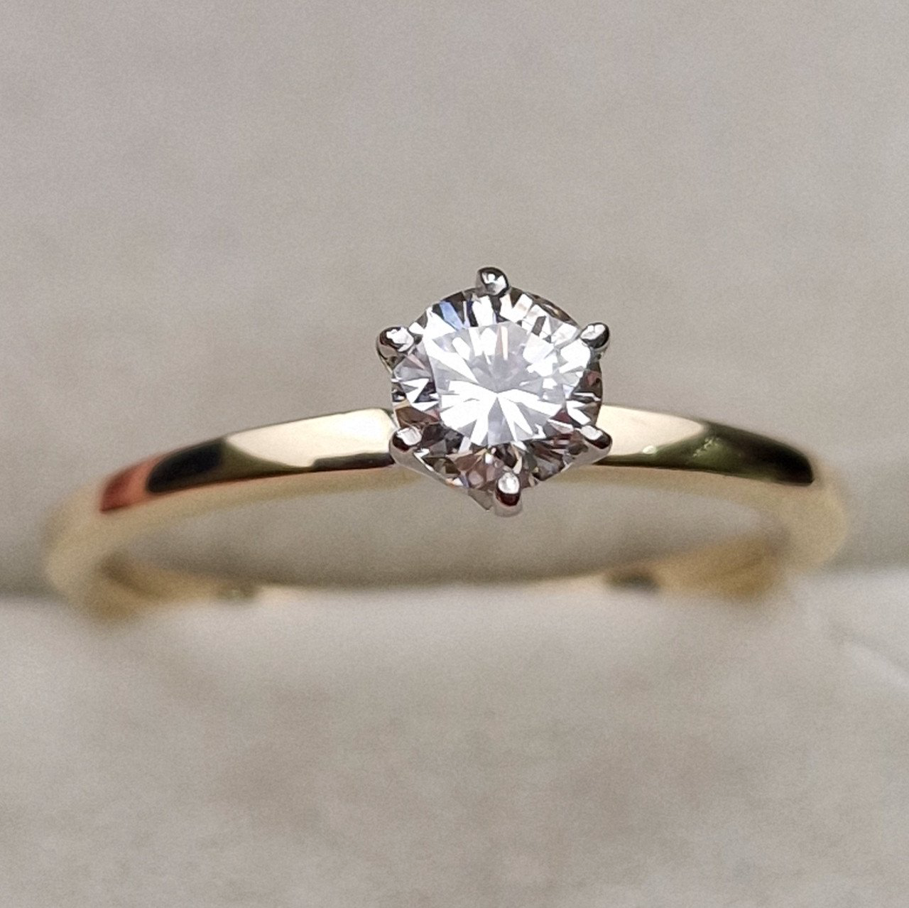 Кольцо Deimantas 98703376 17р 2,03гр 0,40ct. купить,NaN