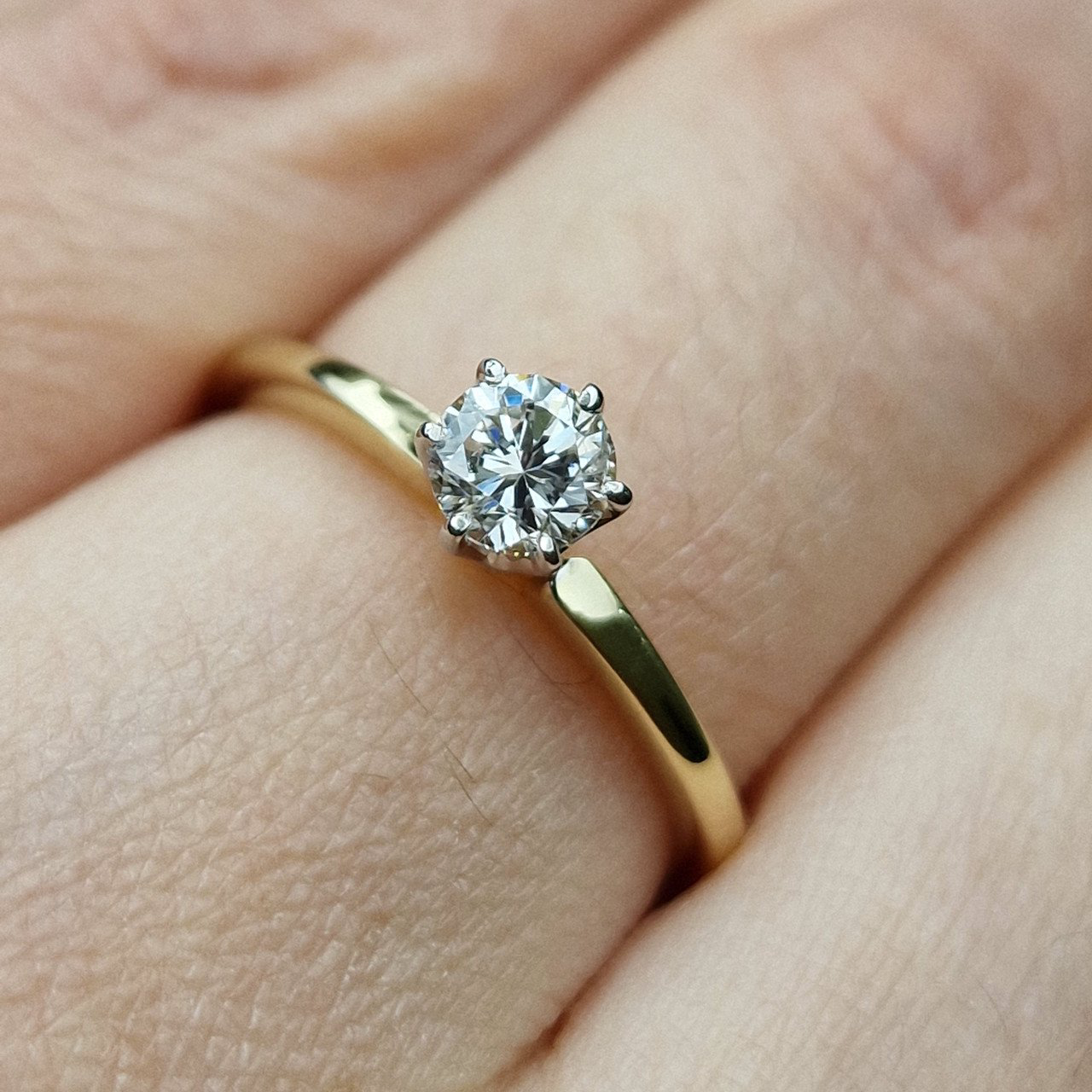 Кольцо Deimantas 98703376 17р 2,03гр 0,40ct. купить,NaN