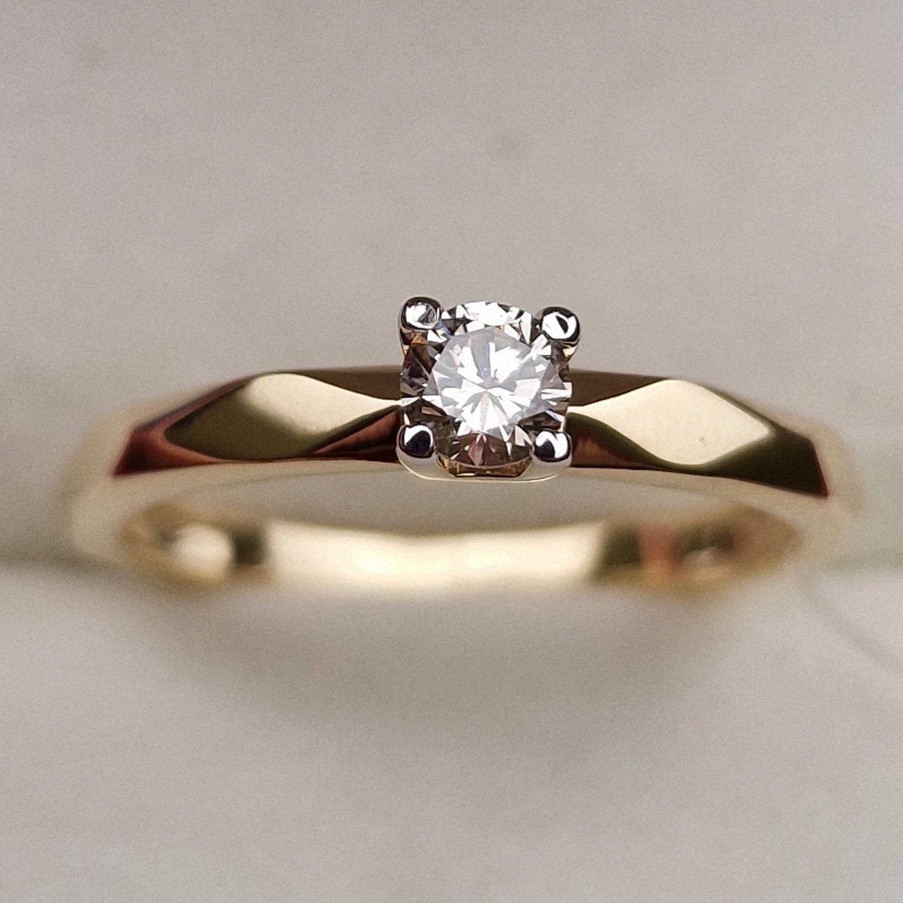 Кольцо Deimantas 98703378 18р 2,57гр 0,25ct. купить,NaN