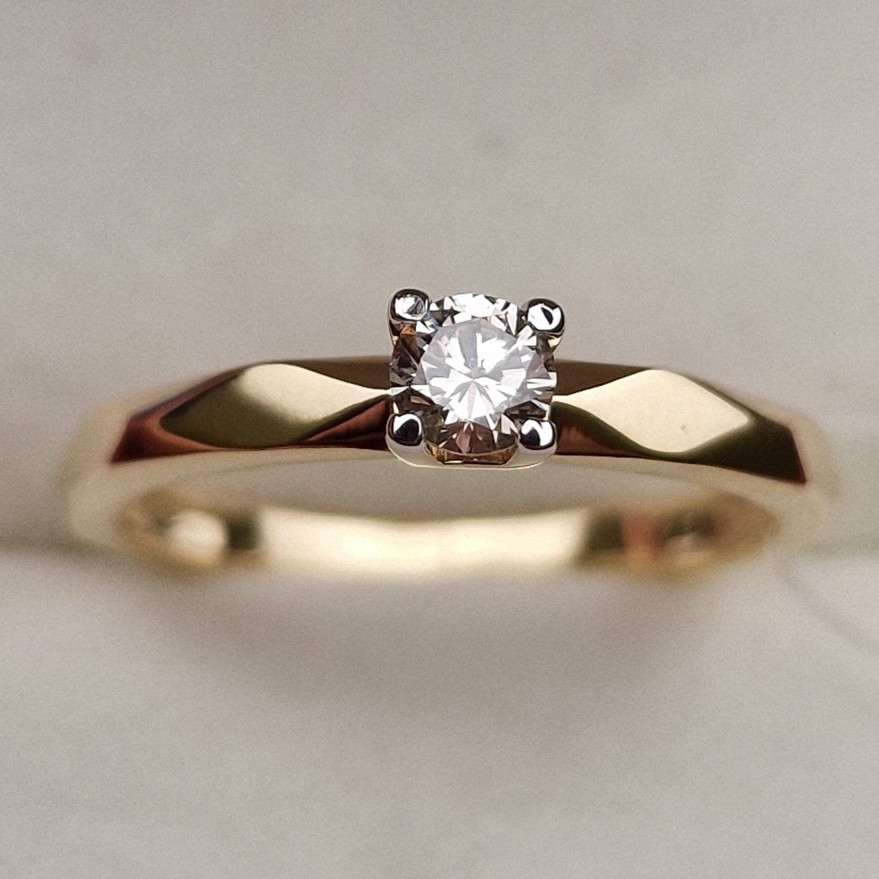 Кольцо Deimantas 98703378 18р 2,57гр 0,25ct. купить,NaN