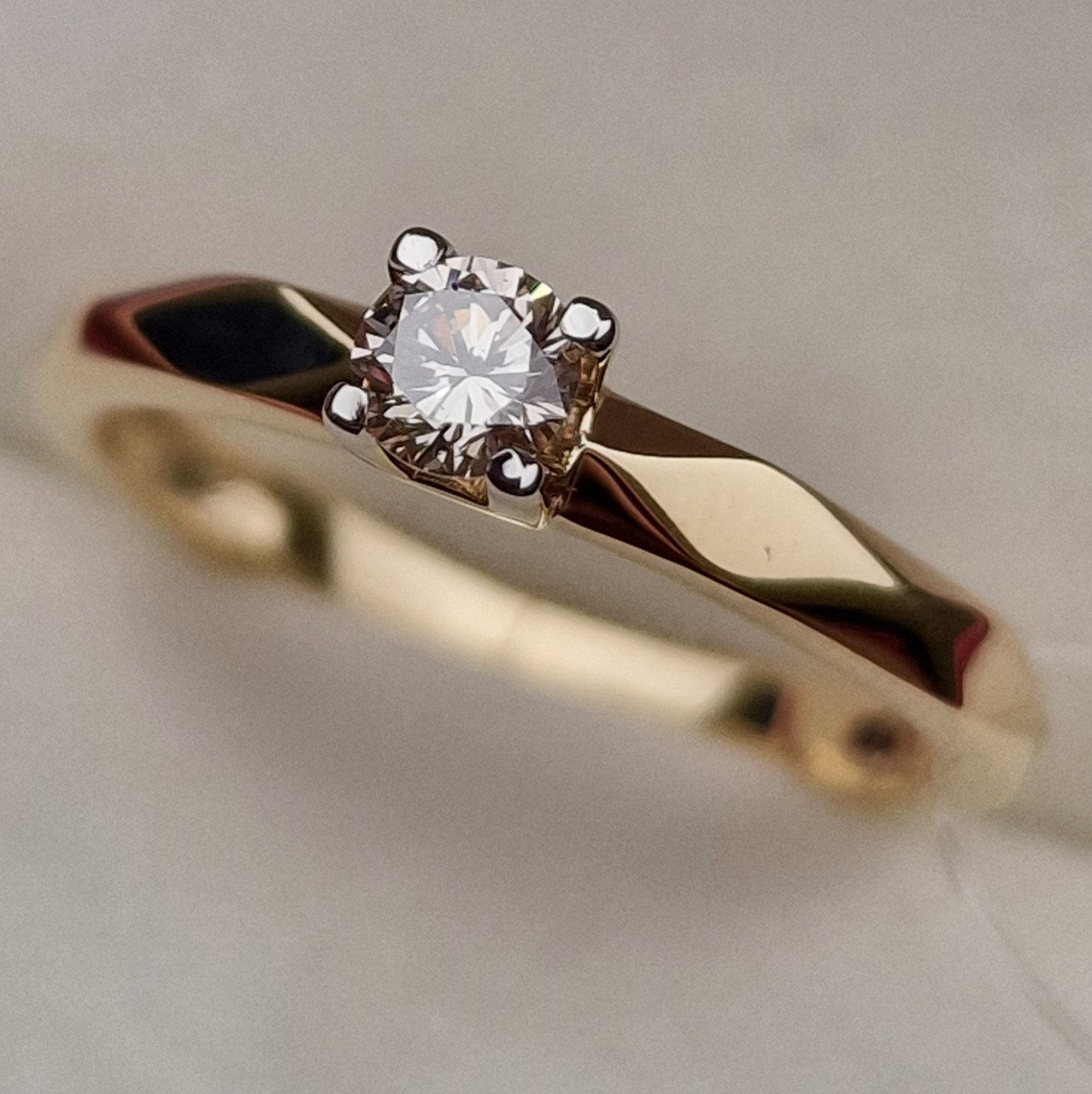 Кольцо Deimantas 98703378 18р 2,57гр 0,25ct. купить,NaN
