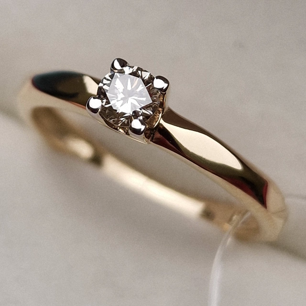 Кольцо Deimantas 98703377 17,5р 2,41гр 0,23ct. купить,NaN